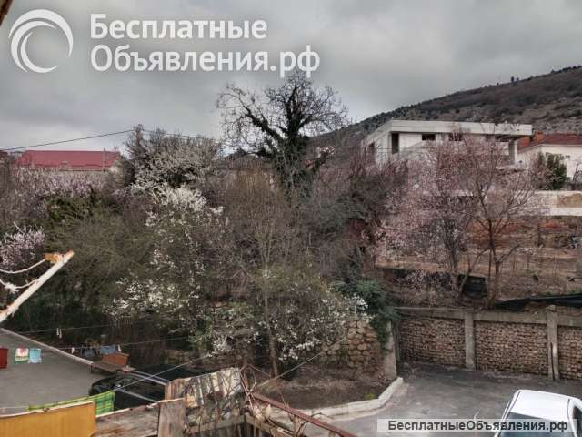 Комната в Балаклаве (Крестовского)