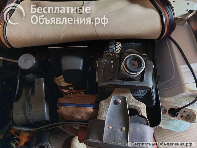 Видеокамера касетная JVC GR-AX68E