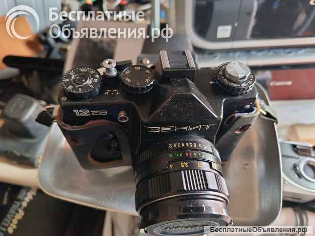 Видеокамера касетная JVC GR-AX68E