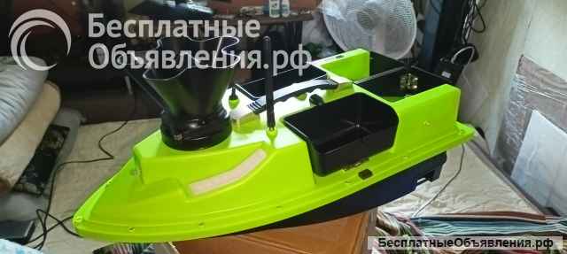 Кораблик D19Y светящийся с центрифугой и GPS