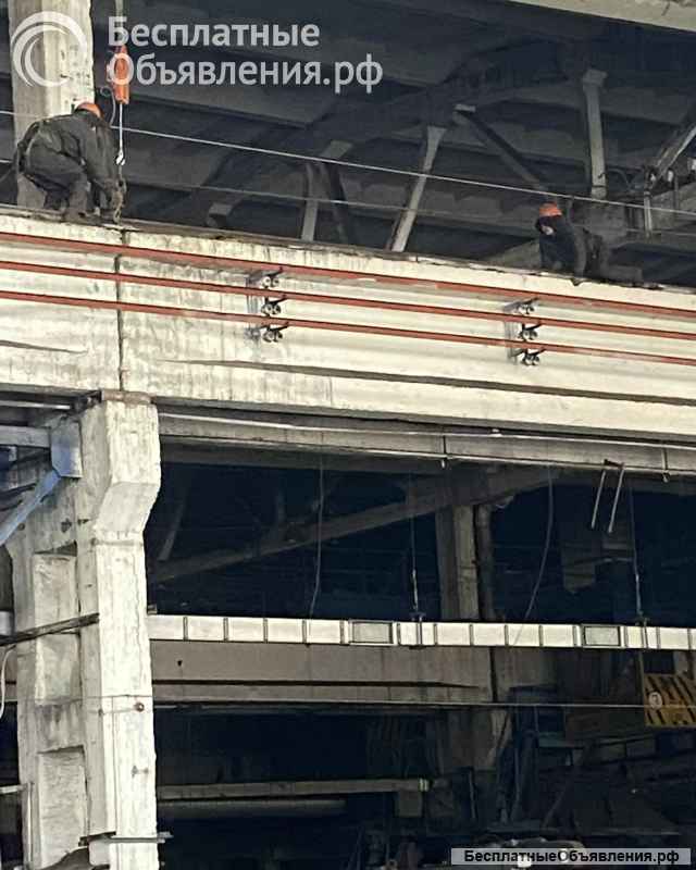 Страховочная анкерная линия для кровли здания