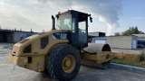 Каток грунтовый колесный Caterpillar CS 56