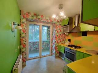 2-к. квартиру, 2/5к., 44м, с ремонтом, ул.Азовская