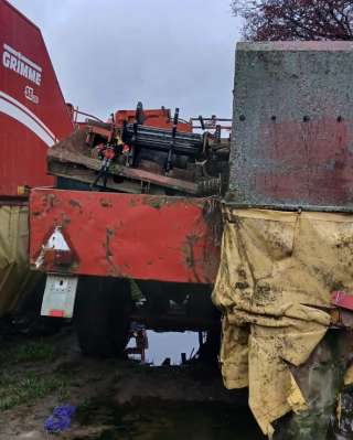 Комбайн картофелеуборочный однорядный Grimme SE 75-30