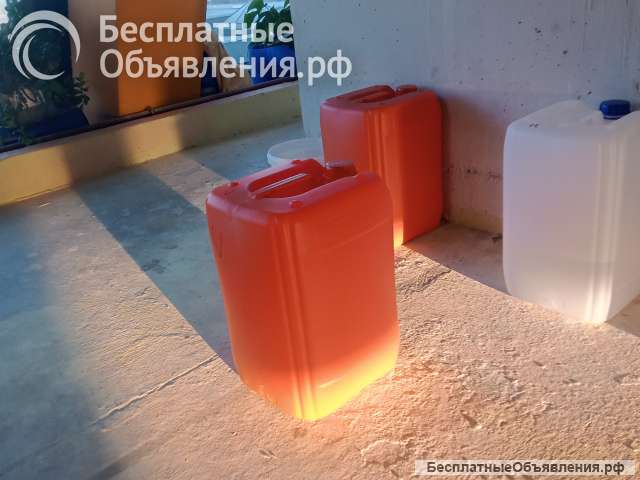 Канистры бу пластик 30 литров