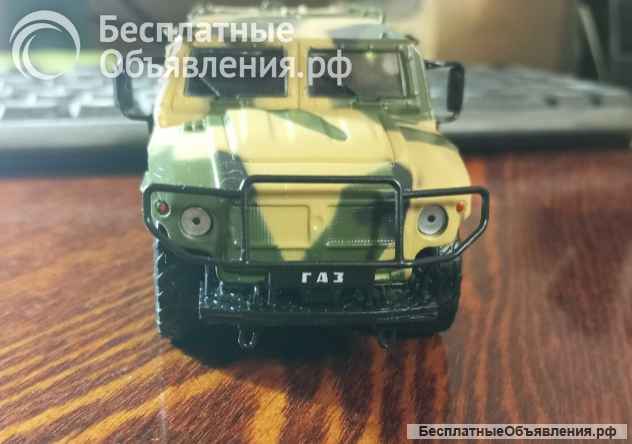 Модели ГАЗ 3308 " Садко " и ГАЗ 2203 "Тигр "
