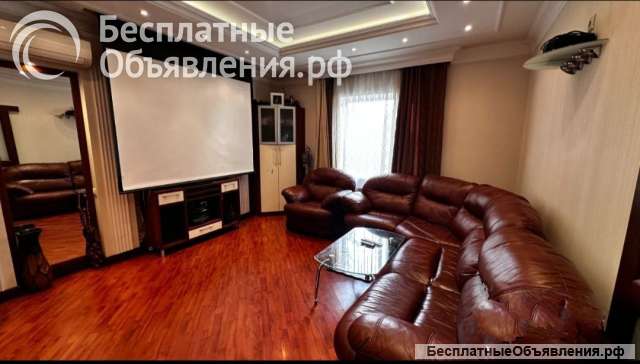 Дом 300 м² на участке 11,5 сот
