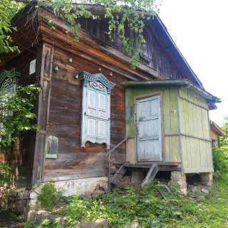 Здание 106.9 кв.м. и земельный участок 813кв.м.