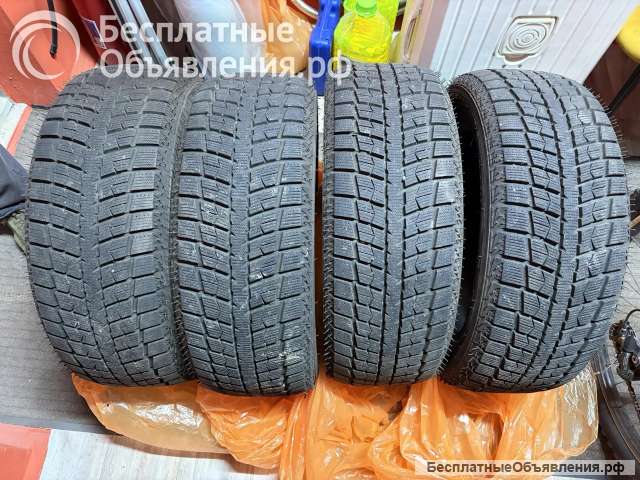 Комплект шин для легкогого автомобиля