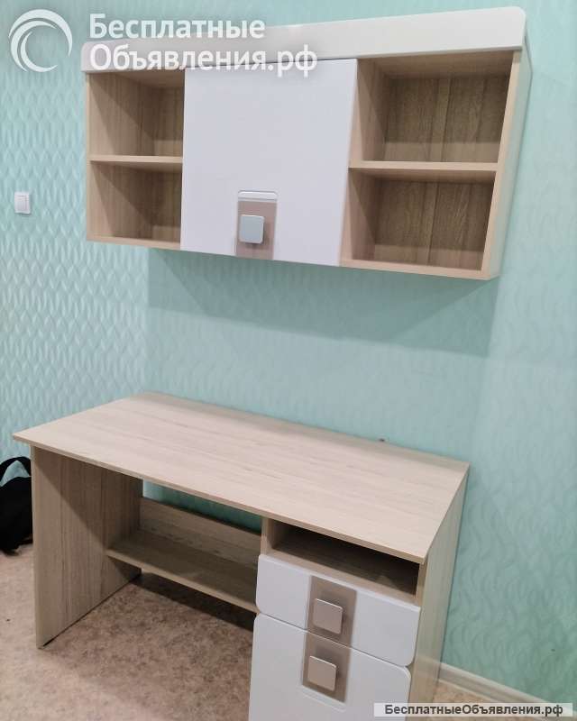 Стол письменный со шкафом