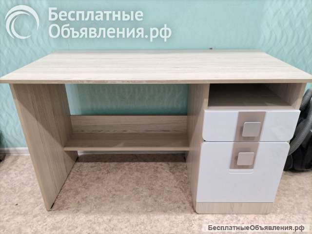 Стол письменный со шкафом