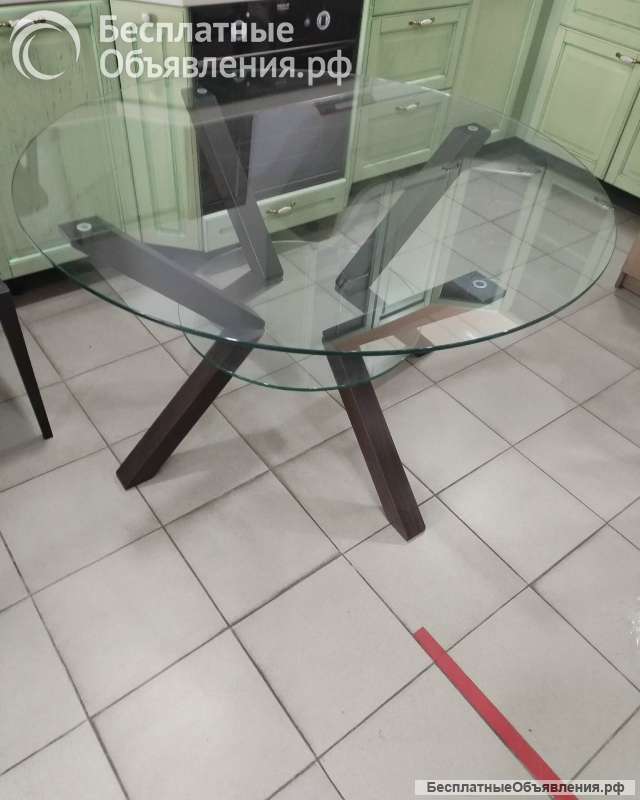 Cтол Маргарет 2