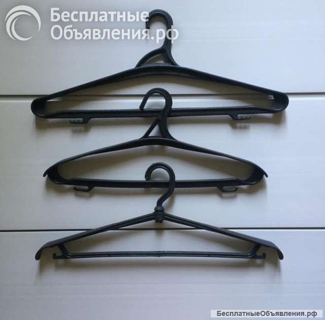 Вешалки-плечики в ассортименте