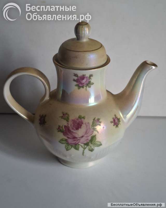 Фарфоровый кофейник