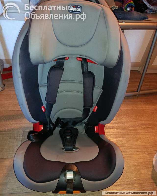 Автомобильное кресло Chicco