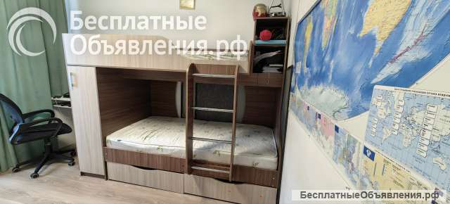 Двуспальная кровать десткая с матрасами