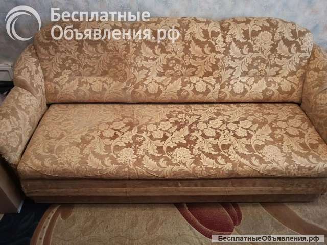 Диван двухспальный