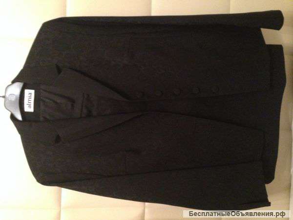 Женский костюм