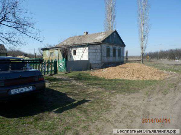 Земельный участок с домиком и т.д.