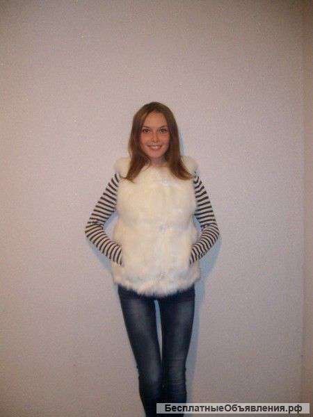 Жилетка из искусственного меха