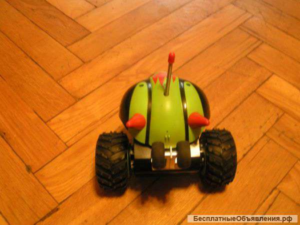 Радиоуправляемая трюковая машинка. (Новая)