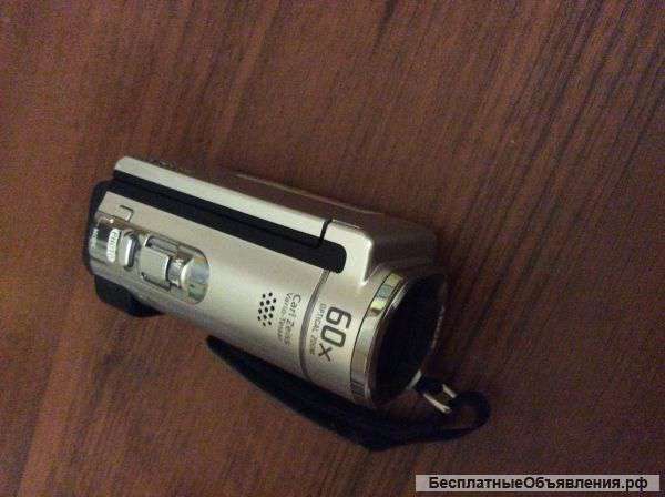 Видеокамера Sony DCR-SX63E