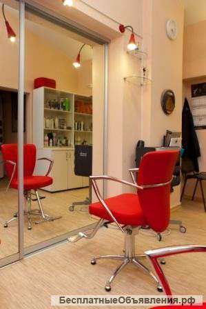 Сдам в аренду парикмахерский зал