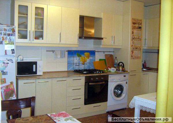 3 к.кв. СЖМ Бульвар Комарова 4/9п. 66м. ремонт, вся мебель