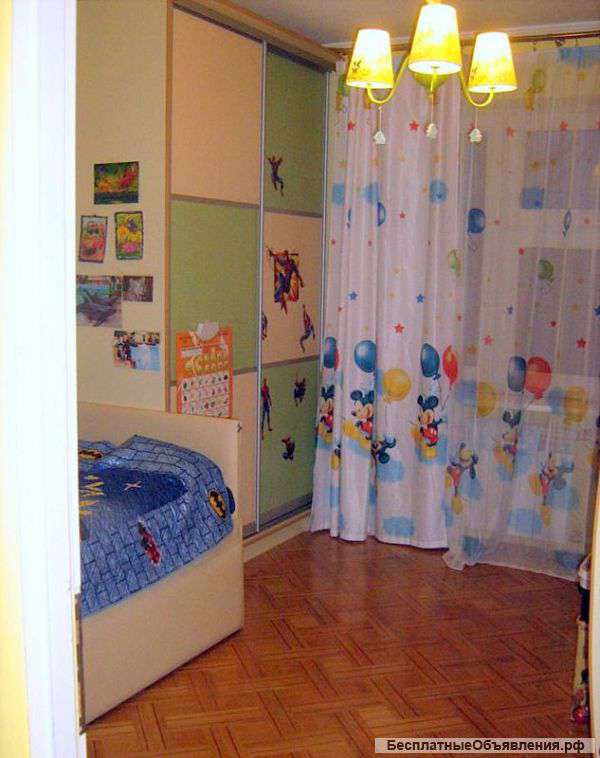 3 к.кв. СЖМ Бульвар Комарова 4/9п. 66м. ремонт, вся мебель