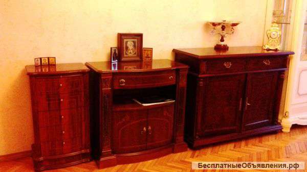 Комод и две тумбы испания