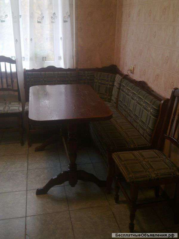 Кухонный стол