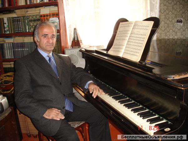 Уроки игры на фортепиано и гитаре