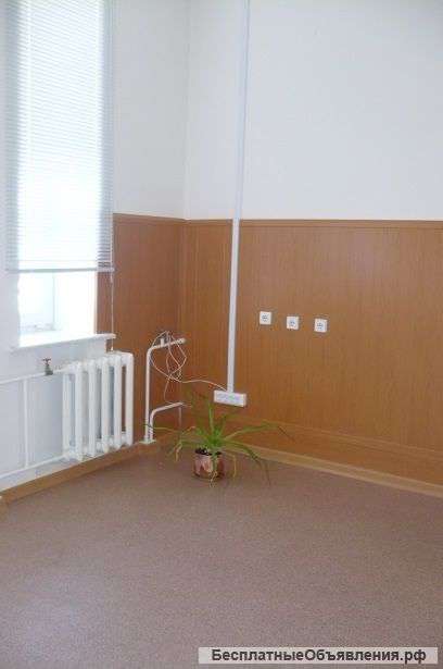 Деловой центр предлагает в аренду офисные помещения. От собственника. В центре. Площади разные.