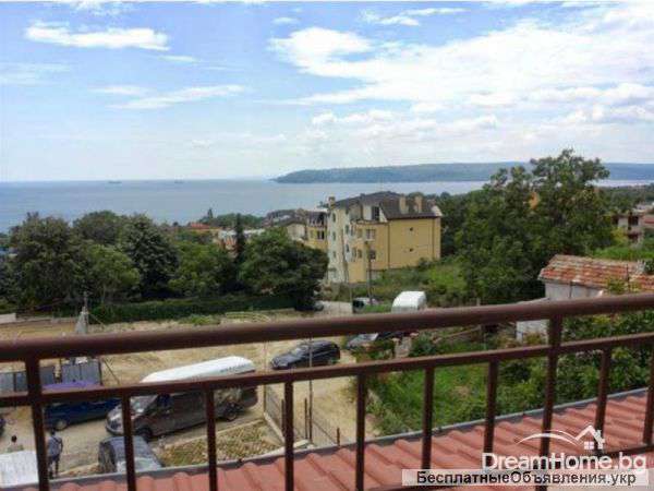 Студио в Варне с видом на море