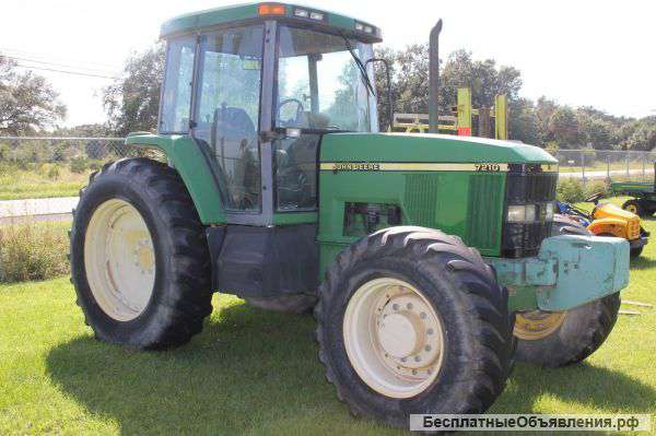 John Deere 7210