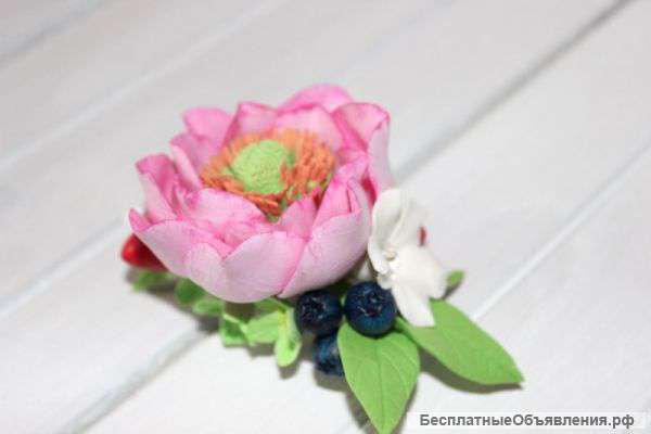 Букеты невесты, бутаньерки, цветы для прически