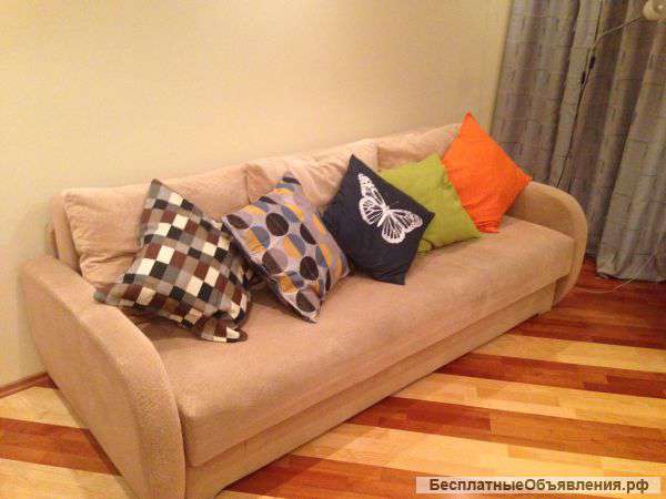 Раскладной диван в хорошем состоянии