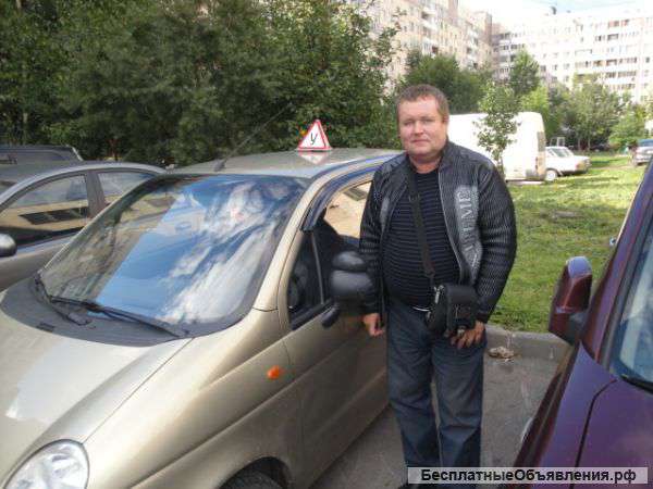 Инструктор на машине с автоматической коробкой передач