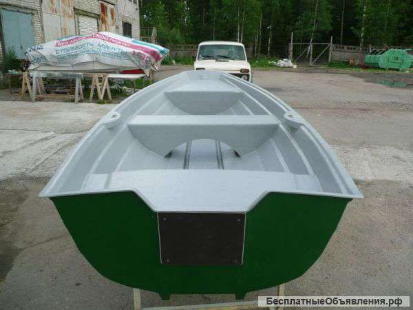 Пластиковая лодка