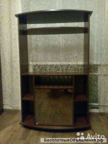 Тумба под аппаратуру со стеклом