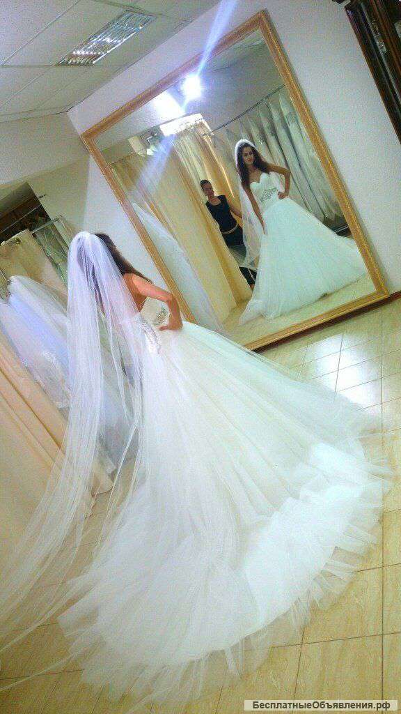 Свадебное платье