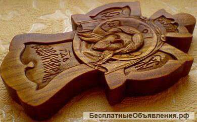 Нательный крестик из дерева