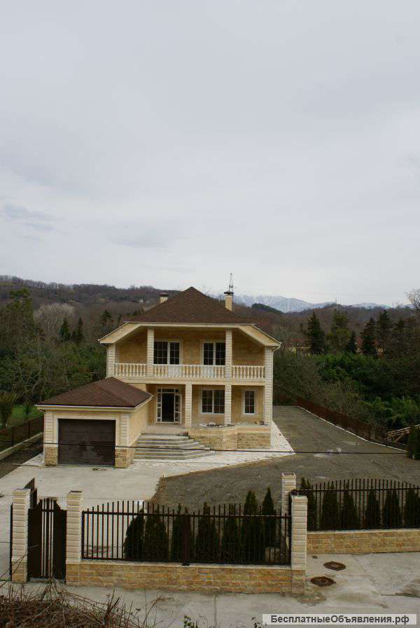 Коттедж 240 м² на участке 6 сот