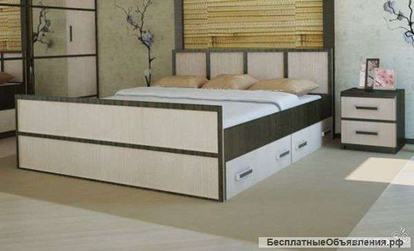 Кровать с ящиками и матрасом