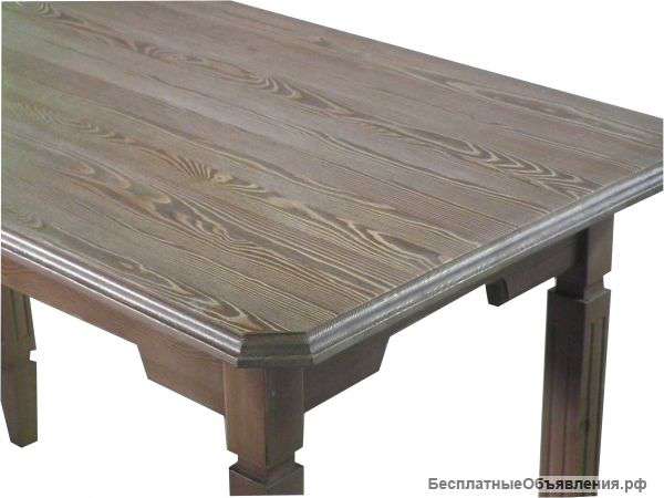Стол из натурального дерева