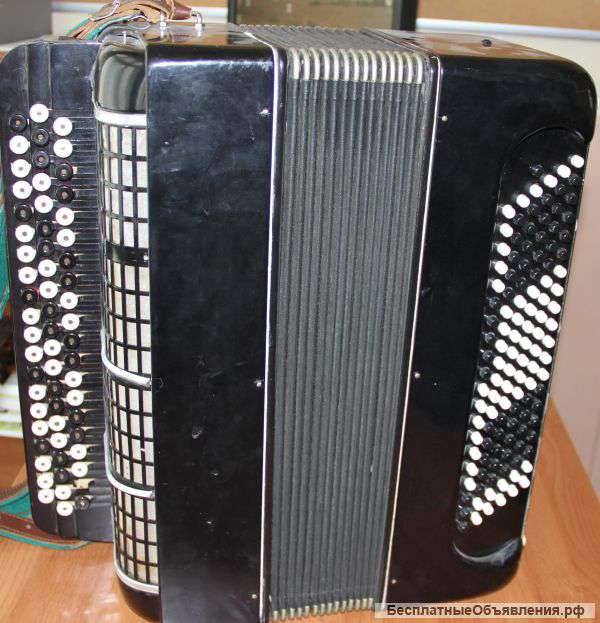 Цельнопланочный баян