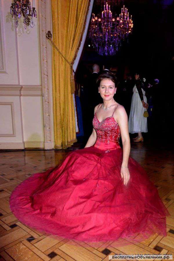 Вечернее бальное платье