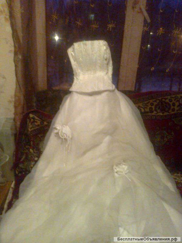 Свадебное платье 500 руб
