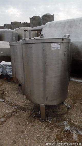 Емкости нержавеющие, объем 0,4 куб.м.