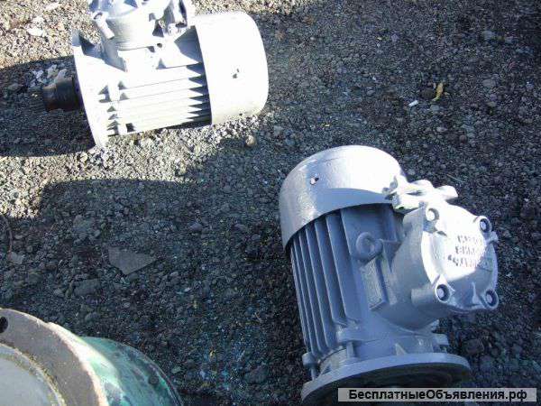 Реактора объем 3,2 куб.м.